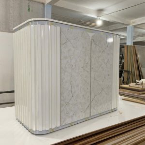 Thanh Lý Quầy Lễ Tân Trắng Giả Vân Đá Hiện Đại Mới 99%