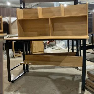 Bàn Học Sinh Kèm Kệ Thấp Thanh Lý Mới 99% 1
