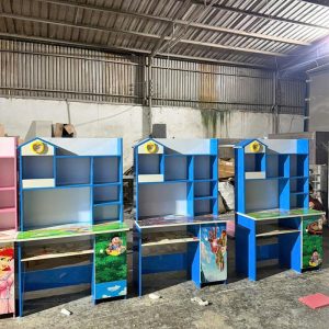 Thanh Lý Bàn Học Sinh Nhựa Kèm Kệ Mới 99% (Nhiều Màu) 2 Thanh Lý Bàn Học Sinh Nhựa Kèm Kệ Mới 99% (Nhiều Màu) 4