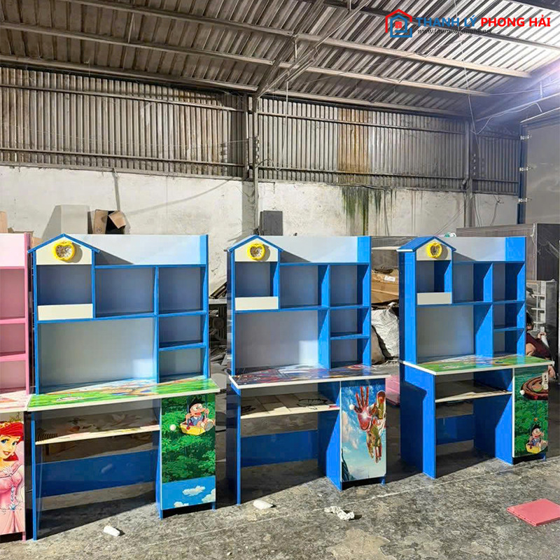 Thanh Lý Bàn Học Sinh Nhựa Kèm Kệ Mới 99% (Nhiều Màu) ban-hoc-sinh-nhua-3 Thanh Lý Bàn Học Sinh Nhựa Kèm Kệ Mới 99% (Nhiều Màu)