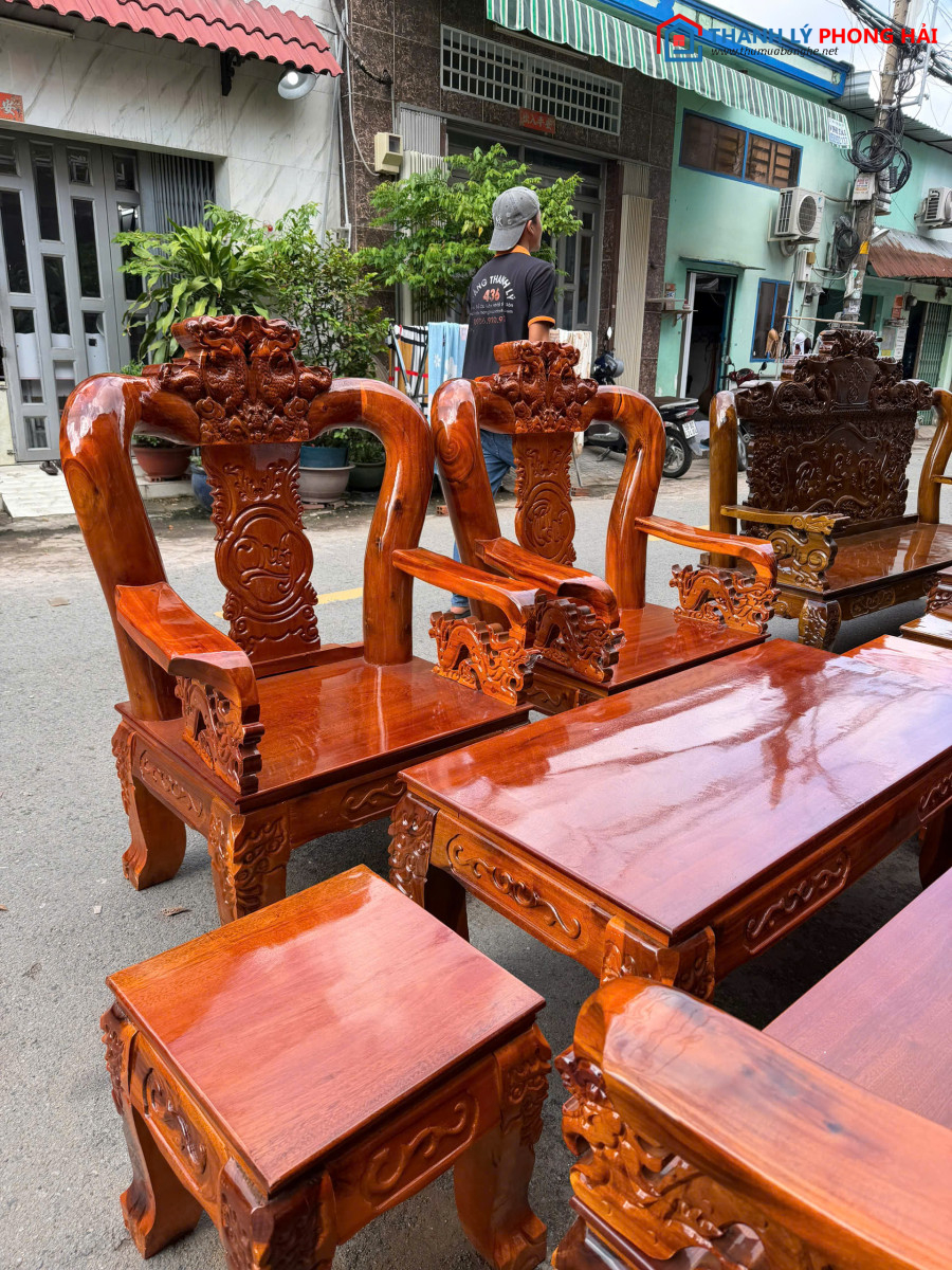 Thanh Lý Bộ Salon Gỗ Tay 12 Chạm Rồng Mới 99% salon-tay-12-cham-rong-1 Thanh Lý Bộ Salon Gỗ Tay 12 Chạm Rồng Mới 99%